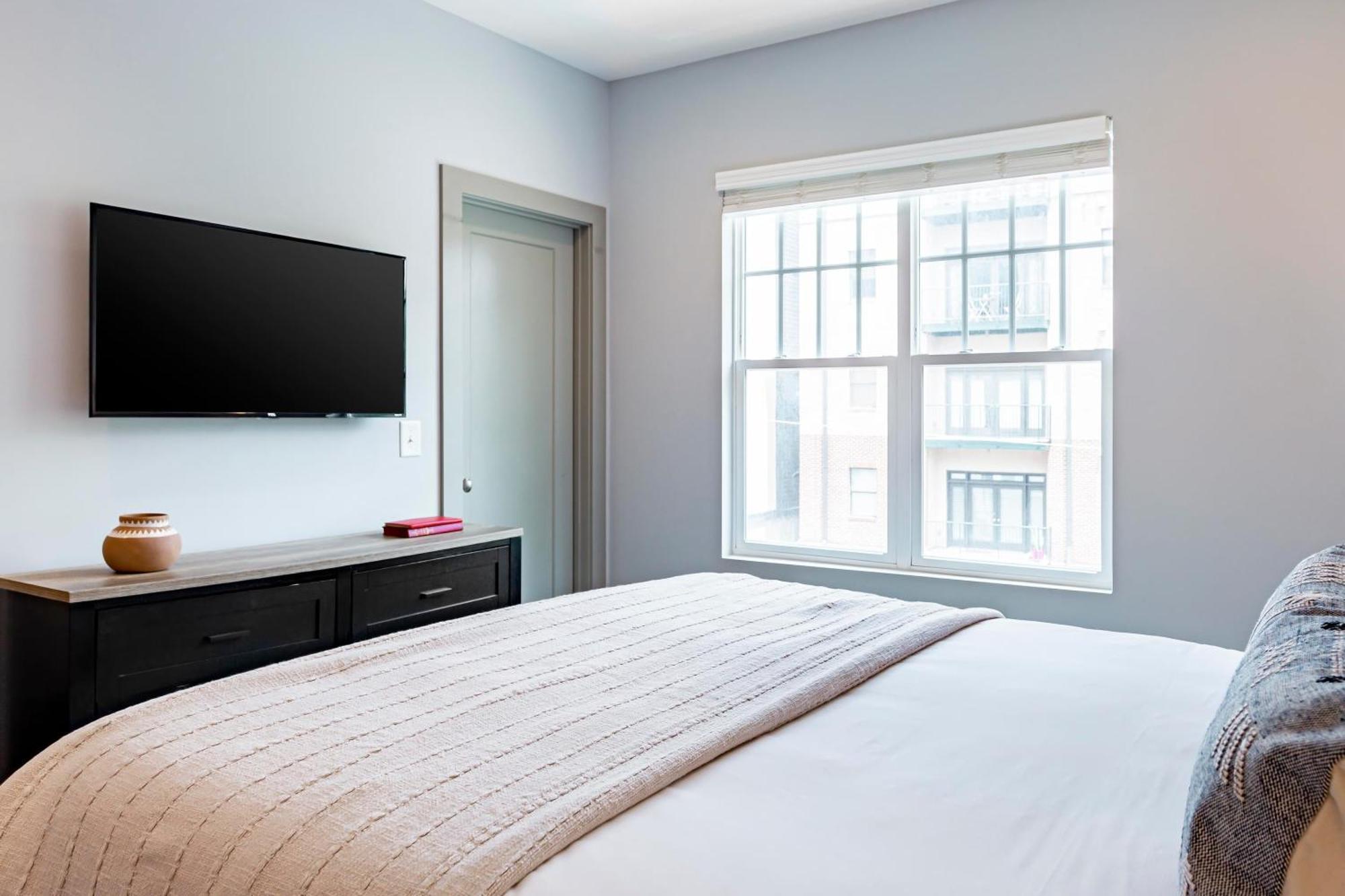 Waverly By Avantstay Nashville-Inspired Townhome W Luxury Kitchen Pool Table Buitenkant foto
