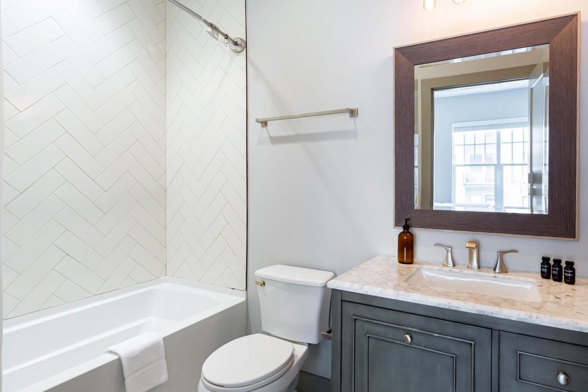 Waverly By Avantstay Nashville-Inspired Townhome W Luxury Kitchen Pool Table Buitenkant foto