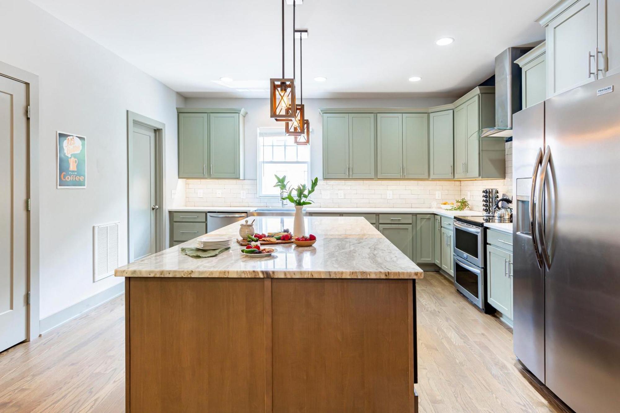 Waverly By Avantstay Nashville-Inspired Townhome W Luxury Kitchen Pool Table Buitenkant foto