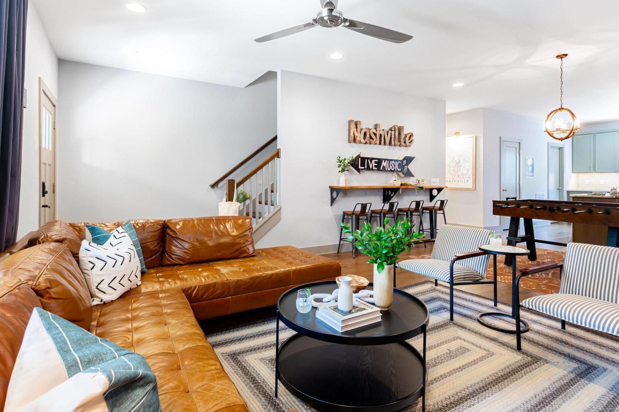 Waverly By Avantstay Nashville-Inspired Townhome W Luxury Kitchen Pool Table Buitenkant foto